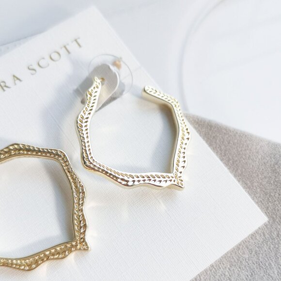 Kendra Scott Miku Hoop Earrings 🎀 Gold - Picture 2 of 3